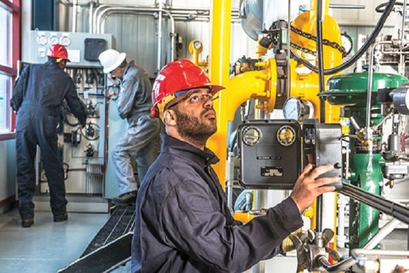 ۱۵ واحد تولیدی راکد در زنجان سال گذشته احیا شد